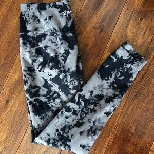 YEOREO Tie Dye Black Gray Seamless Yoga Leggings Large Scrunch Butt Workout